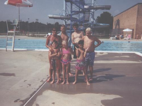 kids.jpg (24043 bytes)